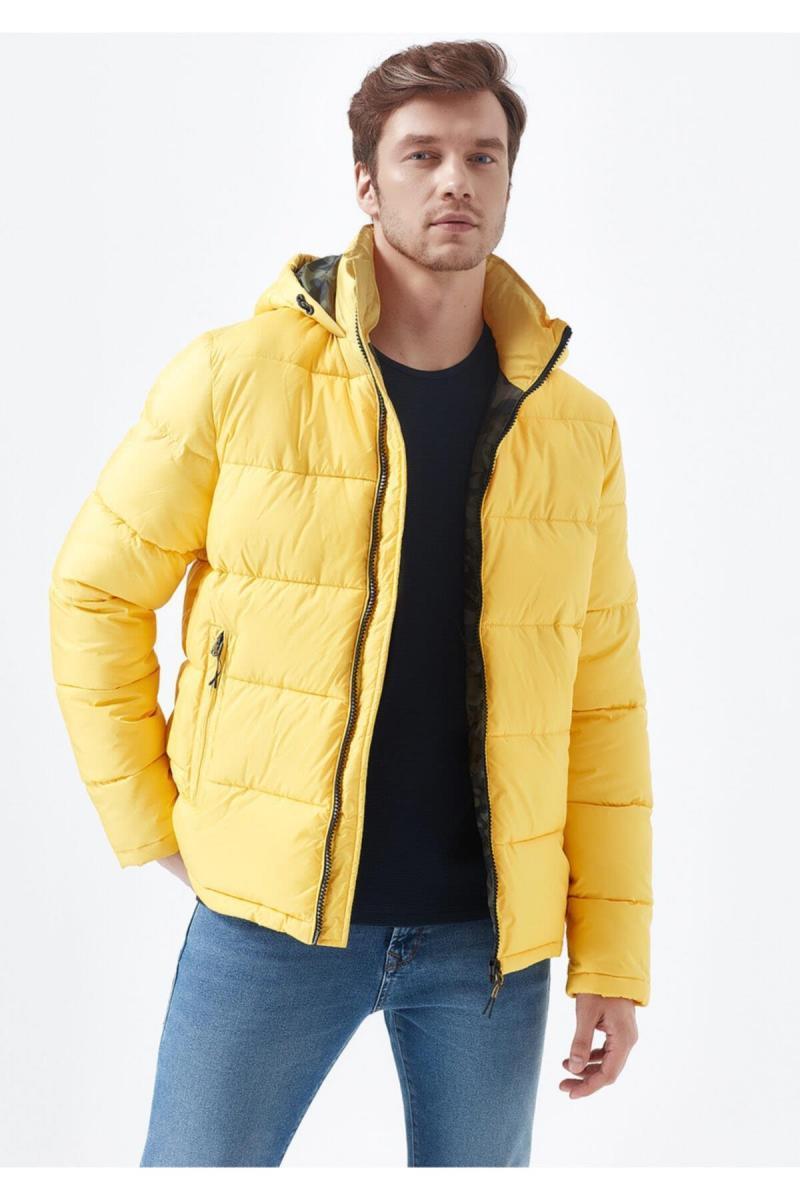 Mavi Kapüşonlu Sarı Şişme Mont Rahat Kesim (010310-32173) Mavi Kapüşonlu Sarı Şişme Mont Rahat Kesim (010310-32173)