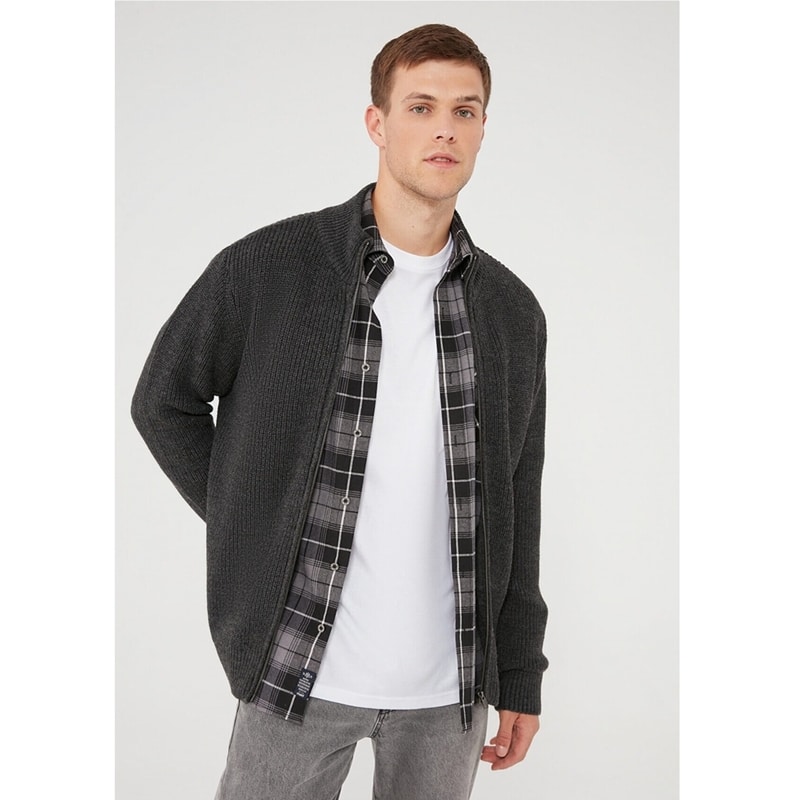 Mavi Fermuarlı Gri Erkek Hırka (070799-35059) Mavi Fermuarlı Gri Erkek Hırka (070799-35059)