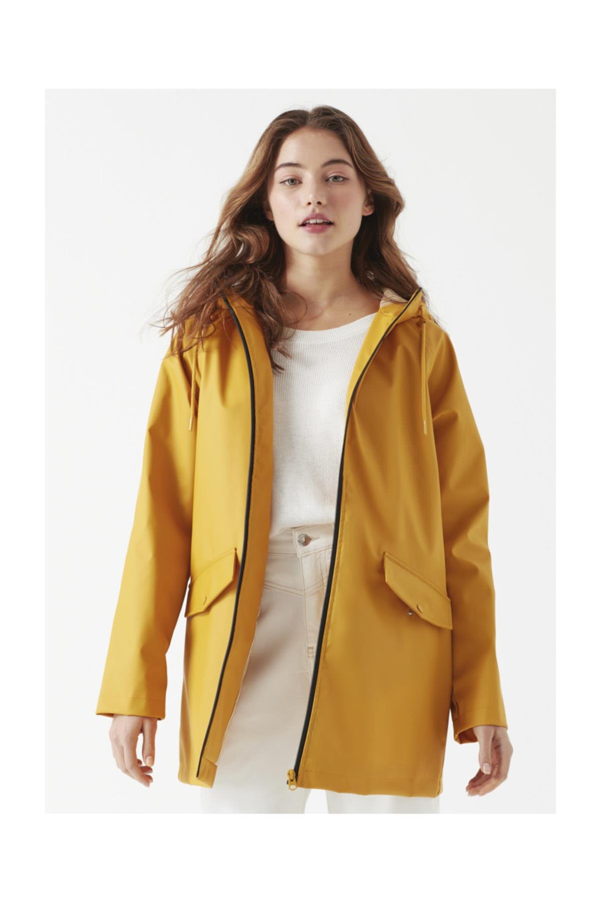 Mavi Kapüşonlu Kadın Sarı Mont (110413-28321) Mavi Kapüşonlu Kadın Sarı Mont (110413-28321)