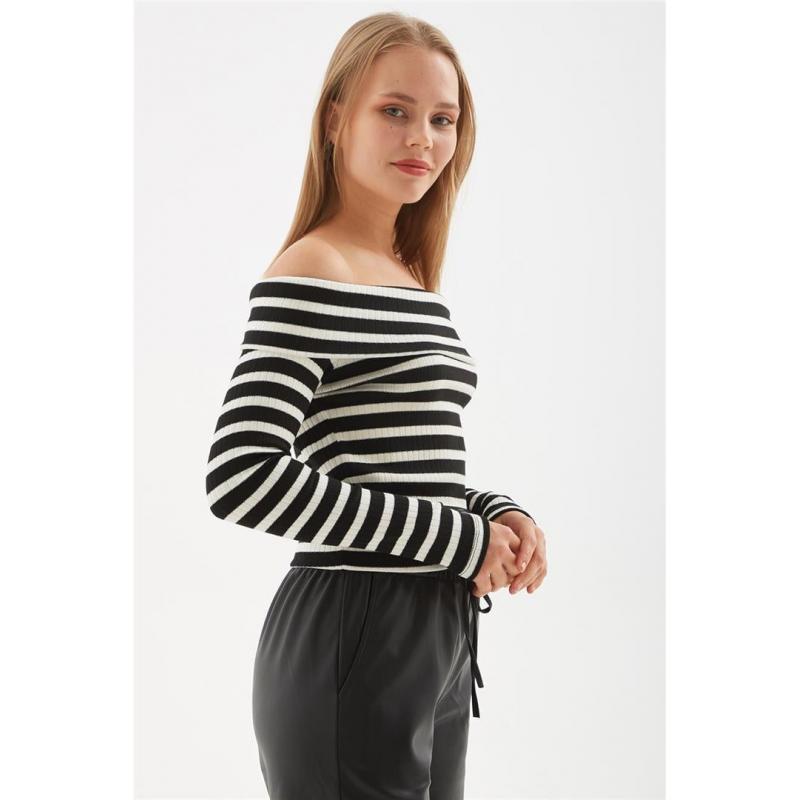 Fashion Friends Kadın Bluz 24K0220K1 (24K0220K1) Fashion Friends Kadın Bluz 24K0220K1 (24K0220K1)