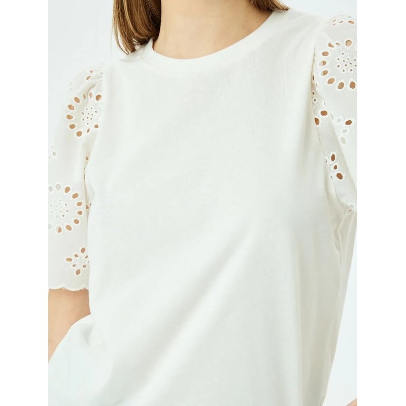 Koton Fisto Detaylı Bisiklet Yaka Kadın T-shirt 5SAL10015IK (5SAL10015IK) Koton Fisto Detaylı Bisiklet Yaka Kadın T-shirt 5SAL10015IK (5SAL10015IK)