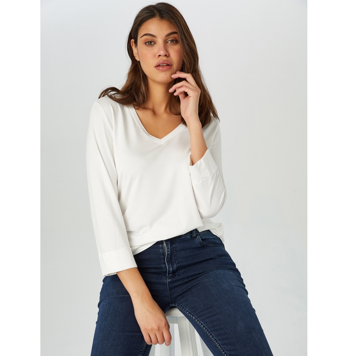 Faik Sönmez Kadın V Yaka Truvakar Kol T-Shirt B00014 (B00014) Faik Sönmez Kadın V Yaka Truvakar Kol T-Shirt B00014 (B00014)