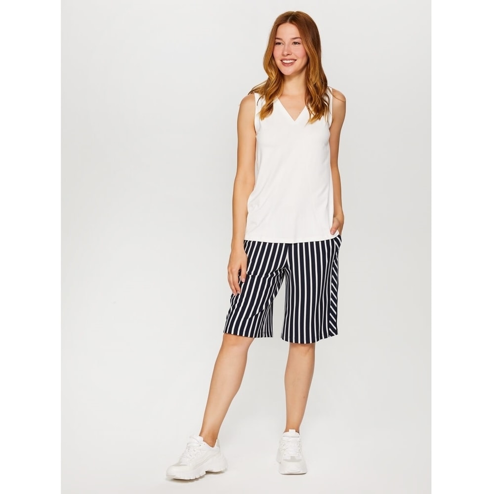 Faik Sönmez Kadın V Yaka Atlet B00026 (B00026) Faik Sönmez Kadın V Yaka Atlet B00026 (B00026)