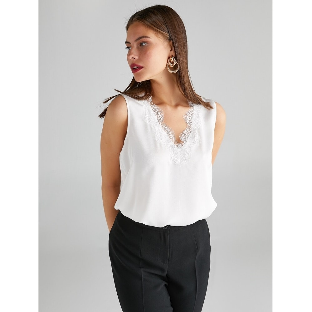 Faik Sönmez Kadın Dantelli Atlet B00065 (B00065) Faik Sönmez Kadın Dantelli Atlet B00065 (B00065)