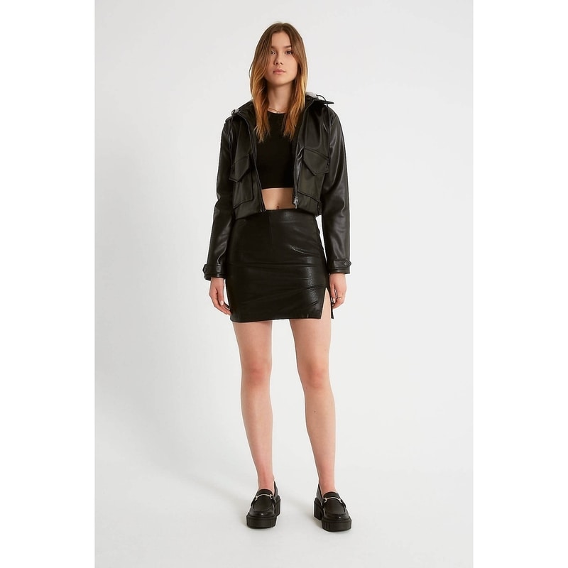 Robin Kapüşonlu Kadın Deri Mont (D89652) Robin Kapüşonlu Kadın Deri Mont (D89652)