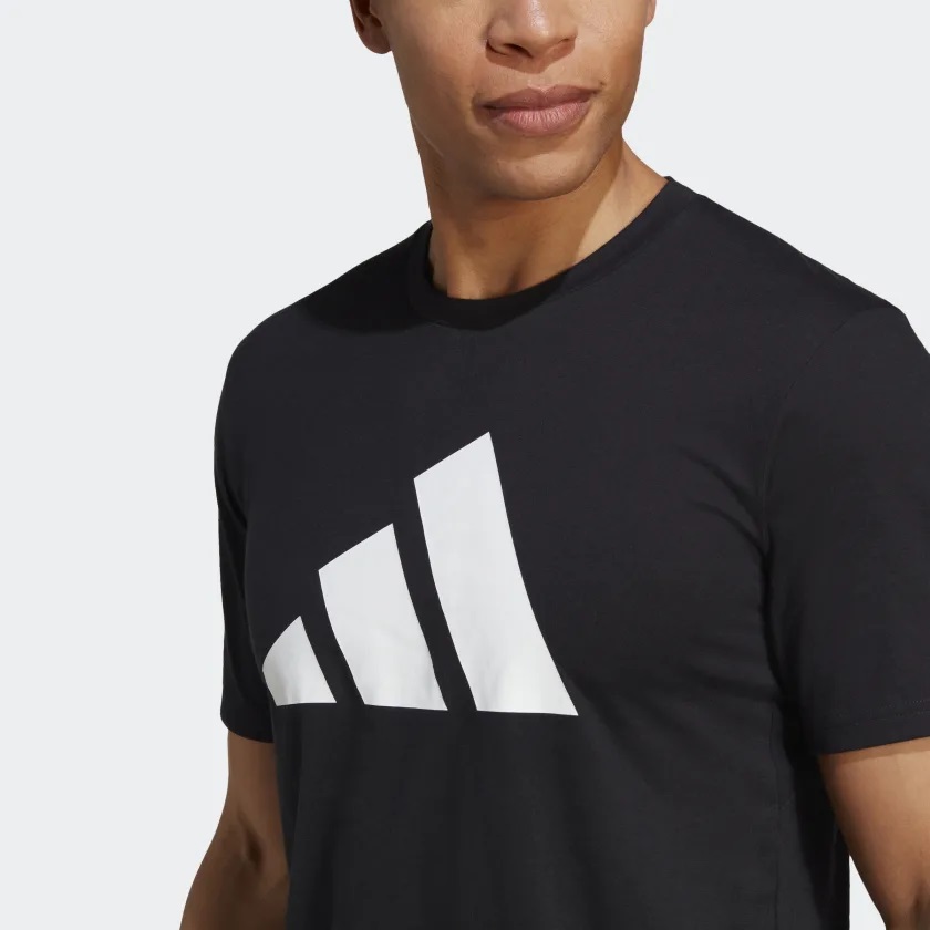 T shirt logo adidas deals