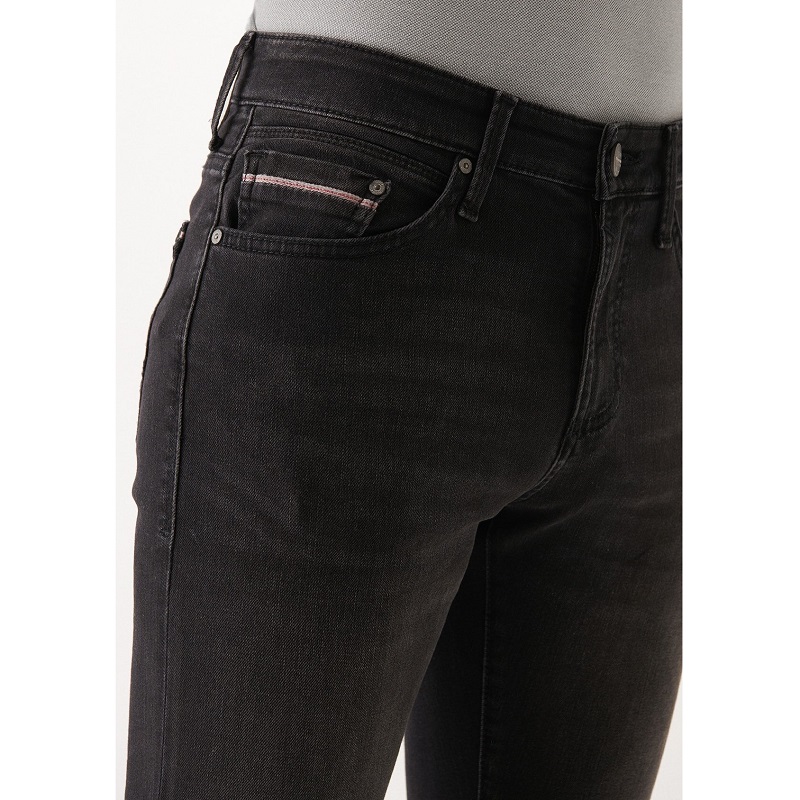 Mavi Jake Smoke Mavi Premium Erkek Jean Pantolon (M0042218775) Mavi Jake Smoke Mavi Premium Erkek Jean Pantolon (M0042218775)