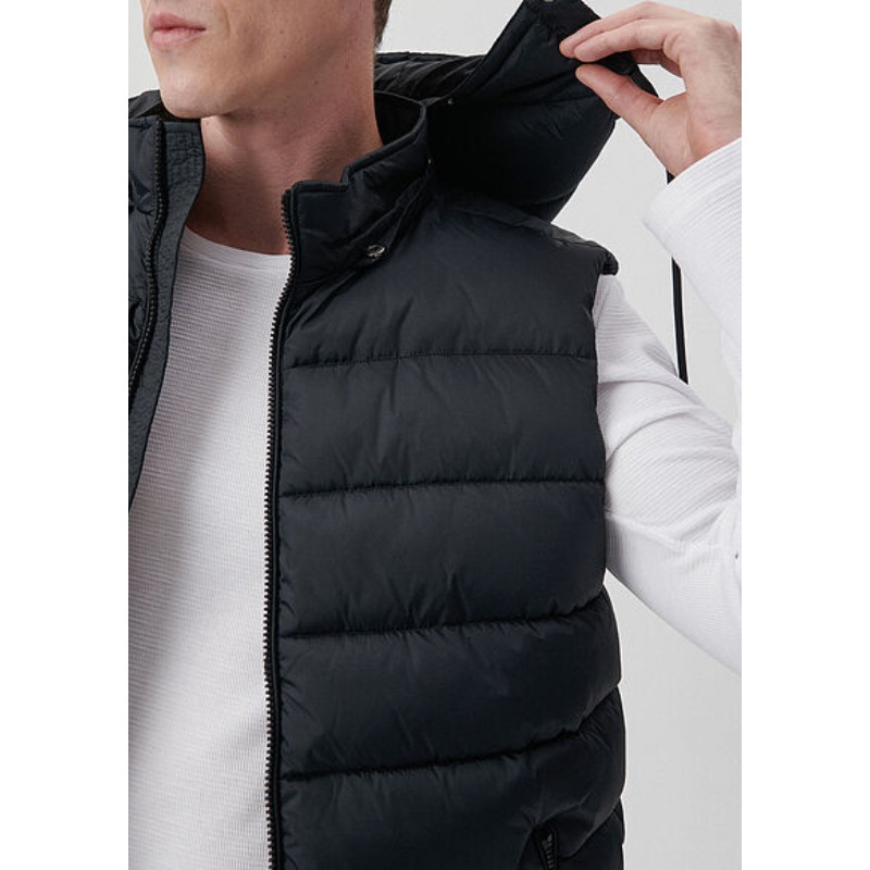 Mavi Kapüşonlu Erkek Yelek (M010442-900) Mavi Kapüşonlu Erkek Yelek (M010442-900)