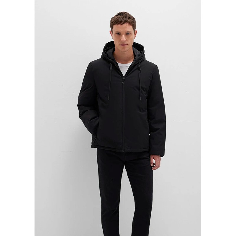 Mavi Regular Fit Kapüşonlu Erkek Şişme Mont (M0110352-900) Siyah