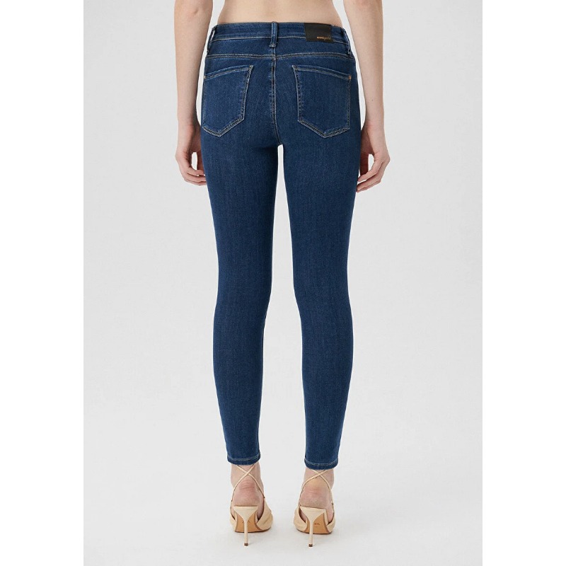 Mavi Tess Indigo Gold Premium Kadın Jean Pantolon (M100328-82232) Mavi Tess Indigo Gold Premium Kadın Jean Pantolon (M100328-82232)
