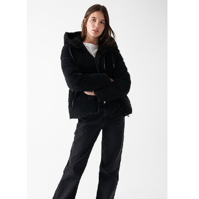 Mavi Kapüşonlu Kadın Mont (M1110043-900) Siyah