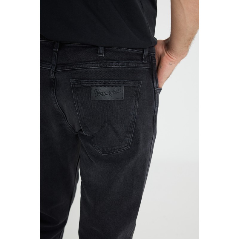 Wrangler Regular Fit Düşük Bel Esnek Greensboro Erkek Jean Pantolon MW15Q01358 (MW15Q01358) Wrangler Regular Fit Düşük Bel Esnek Greensboro Erkek Jean Pantolon MW15Q01358 (MW15Q01358)