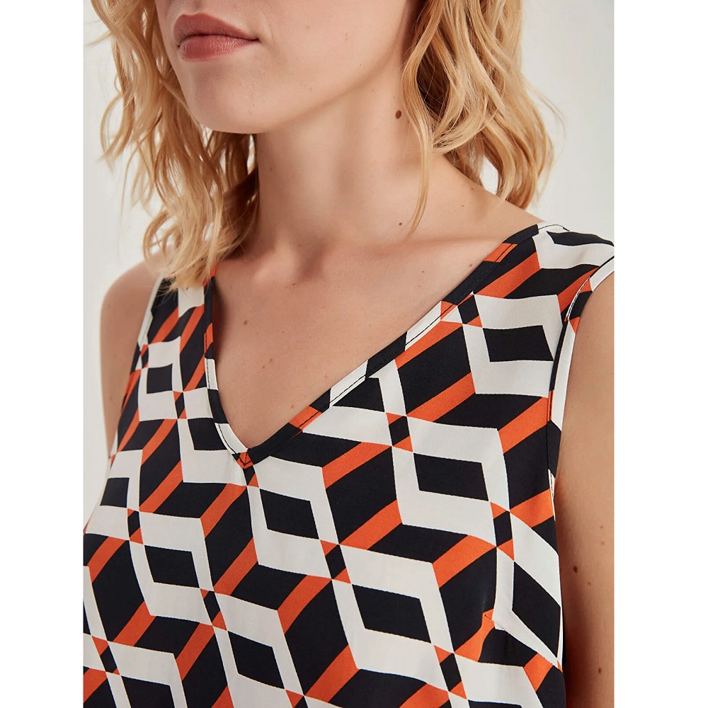 Faik Sönmez Geometrik Desen V Yaka Dokuma Kadın Atlet U66137 (U66137) Faik Sönmez Geometrik Desen V Yaka Dokuma Kadın Atlet U66137 (U66137)