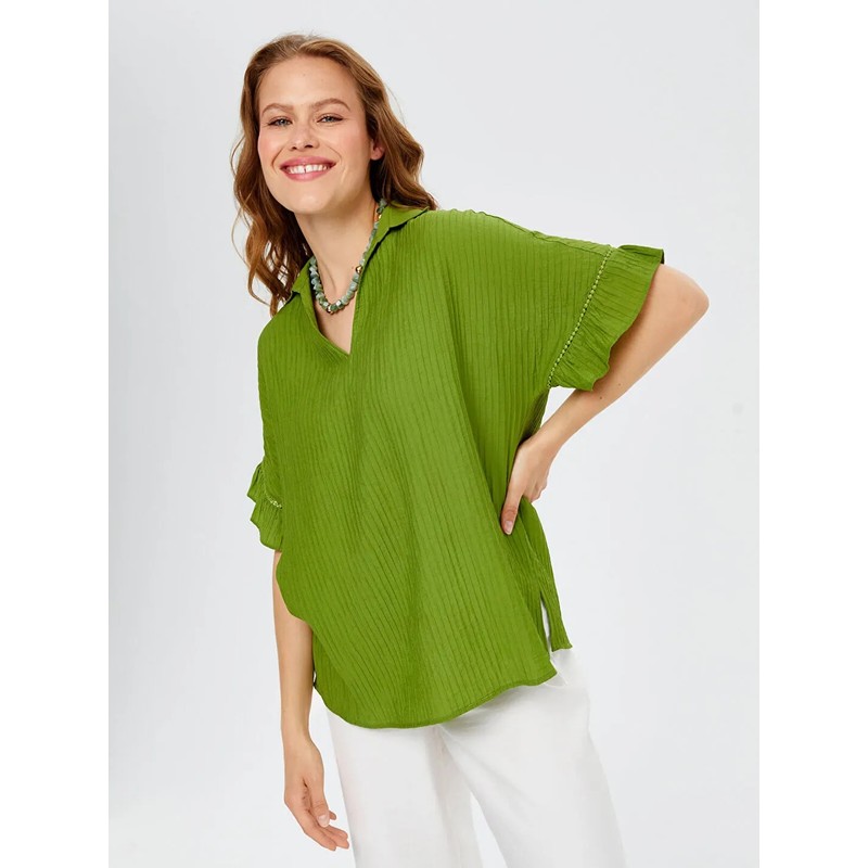 Faik Sönmez Kendinden Nervürlü Volanlı Kısa Kol Kadın Bluz US25BLZ021 (US25BLZ021) Faik Sönmez Kendinden Nervürlü Volanlı Kısa Kol Kadın Bluz US25BLZ021 (US25BLZ021)