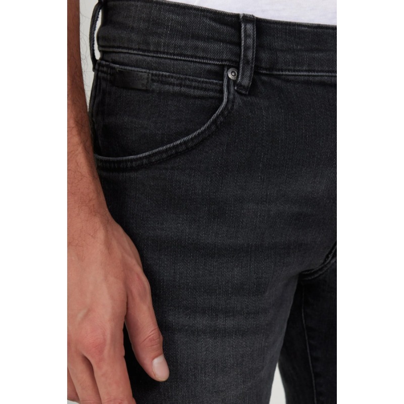 Wrangler Larston Erkek Jean Pantolon (W18S02958) Wrangler Larston Erkek Jean Pantolon (W18S02958)