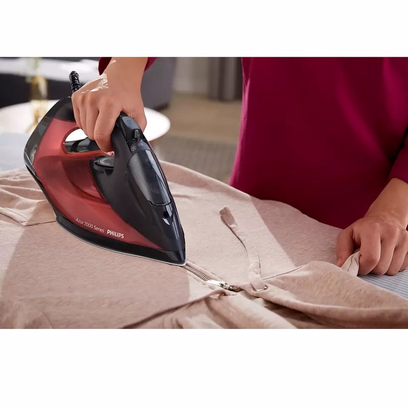 Philips 7000 Series DST7022/40 2800 W Buharlı Ütü Philips 7000 Series DST7022/40 2800 W Buharlı Ütü