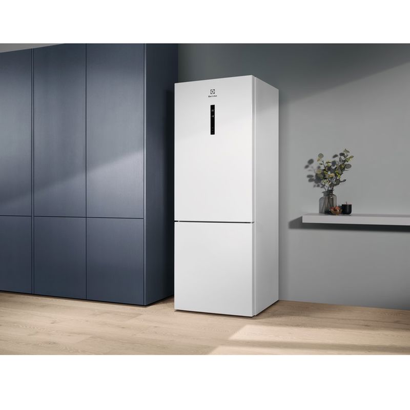 Electrolux LNT6ME46W3 Kombi No Frost Beyaz Buzdolabı Electrolux LNT6ME46W3 Kombi No Frost Beyaz Buzdolabı